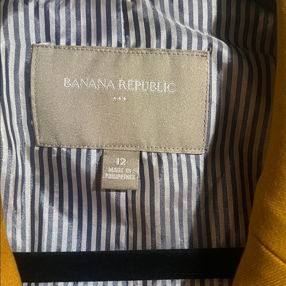 Banana Republic Blazer - Picture 2 of 5